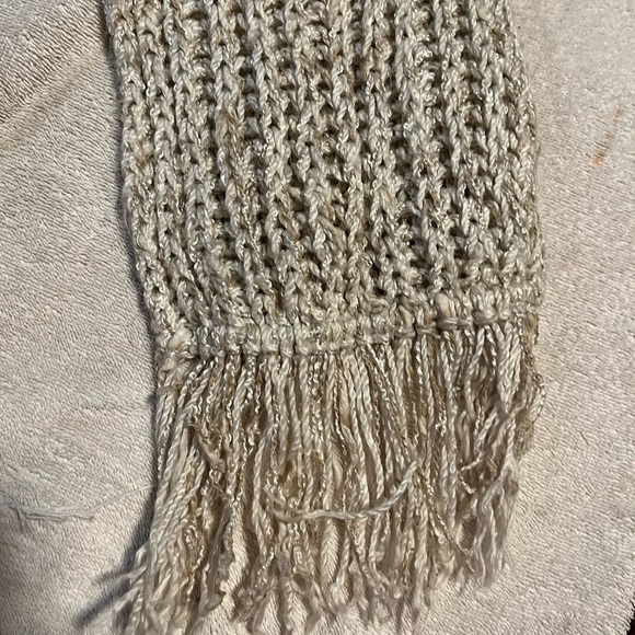 Crochet Scarf Cream and tan color - Picture 3 of 3